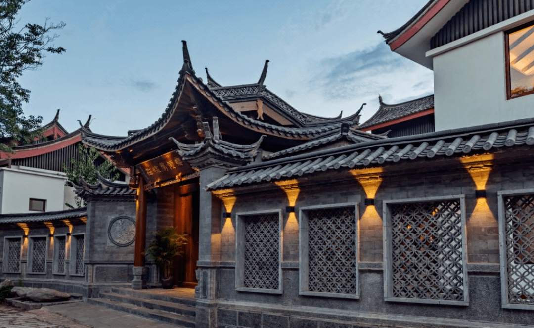 探秘东巴文化开启扎染民谣音乐课堂体验七仙湖骑马穿越