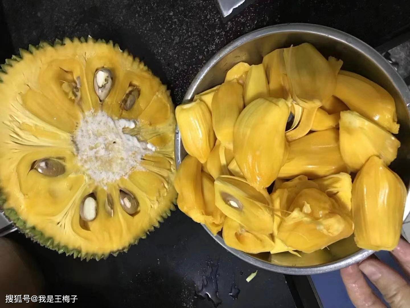 只要掌握菠萝蜜的正确剥法，像削苹果一样简单，不难处理也不粘手