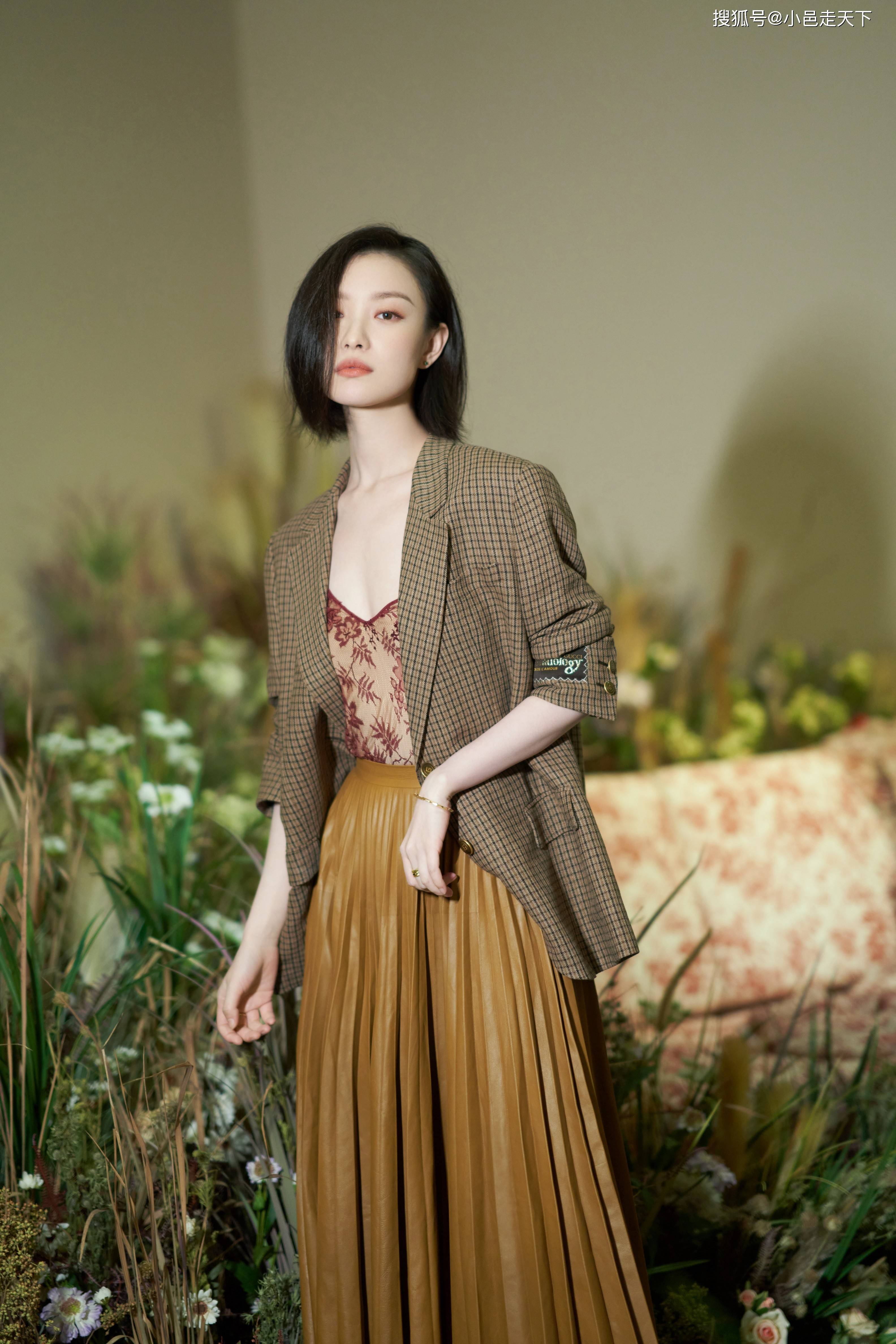 倪妮时尚优雅写真