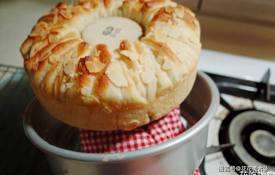 在家怎么做面包不用牛奶 534fa4fa5f9d4ae7ae0de6bad6e150cb.jpeg