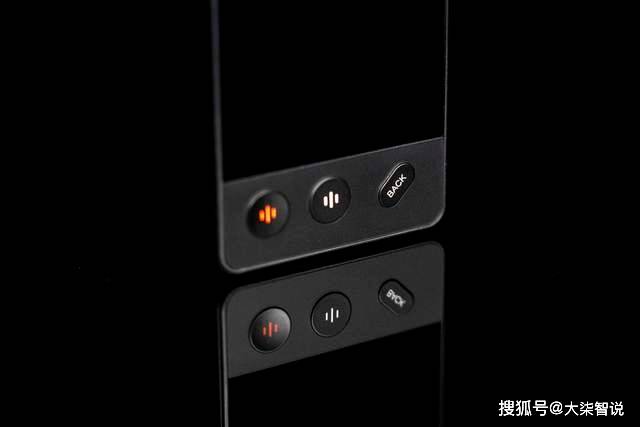 支持|高颜值 多语种 速识别，国货之光“讯飞双屏翻译机”上手体验