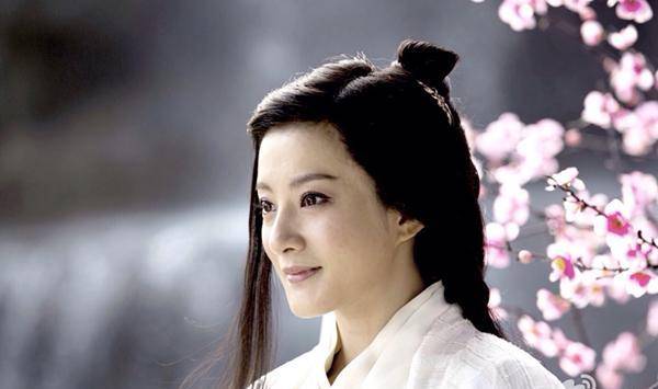 让金铭终于感觉到了变化,2013年,金铭参演电视剧《爱情悠悠药草香》后