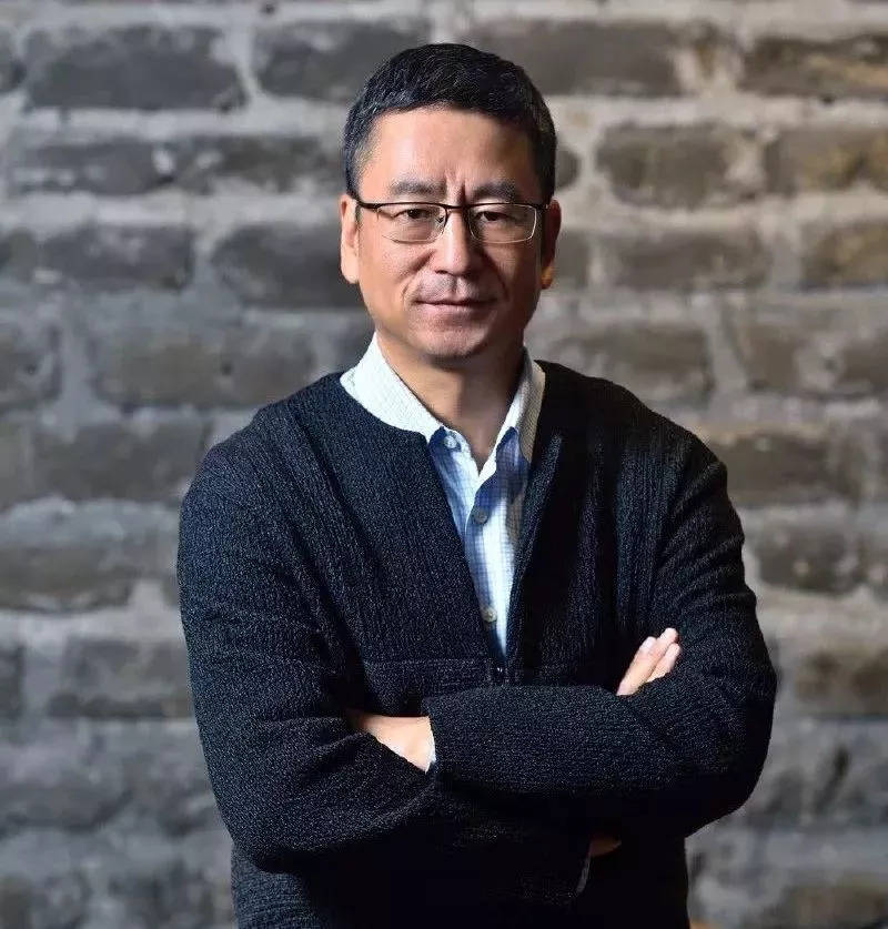 原创白岩松回应被骂上热搜:一片好心被年轻人当了驴肝肺!网友:虚伪