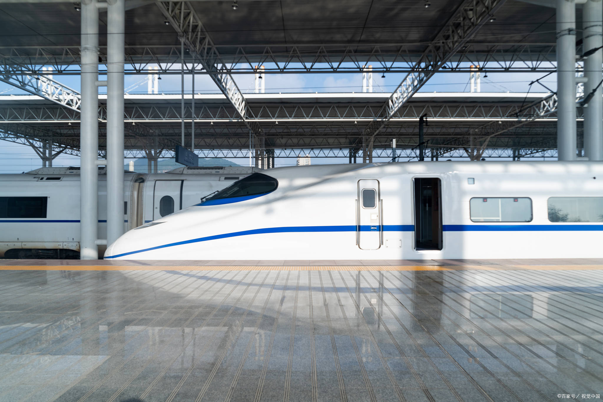 高速动车组应用环境监控技术为顾客提供更加舒适的乘车环境