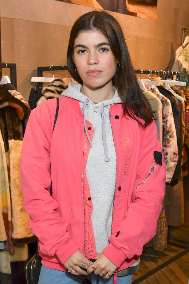 利亚姆加拉格尔女儿莫莉摩尔约会利物浦球员纳撒尼尔菲利普斯