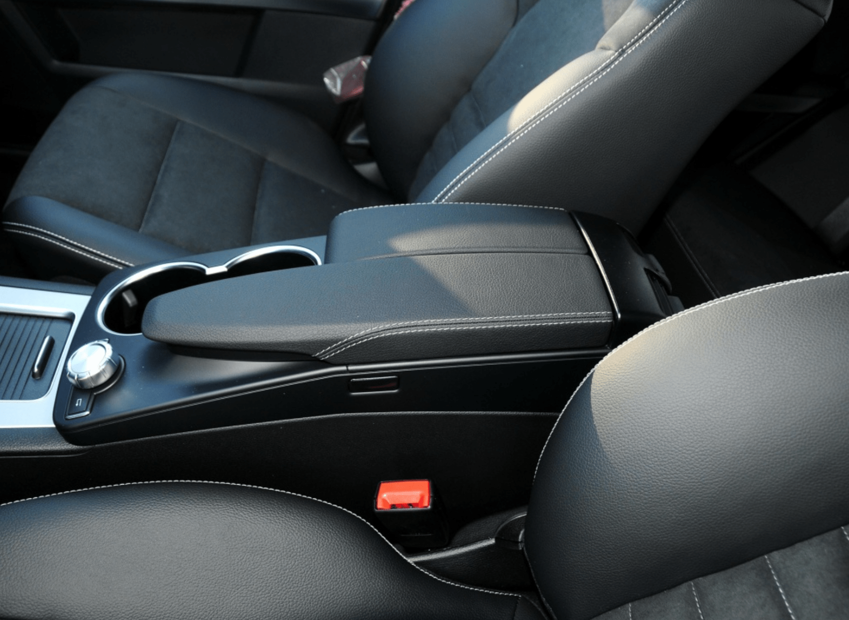 【小区溜车】奔驰glk遇上glc:我比你动力强劲 却被你取代了