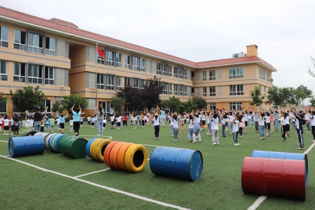 课题引领提升 开放促进交流