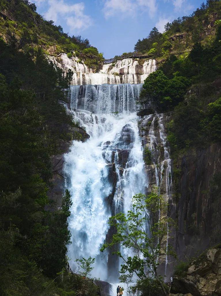 天台山瀑布(台州市境内)