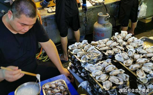 逛海鲜市场 买 这3种 生蚝 老板亲自恭迎 快来送钱 这是因为