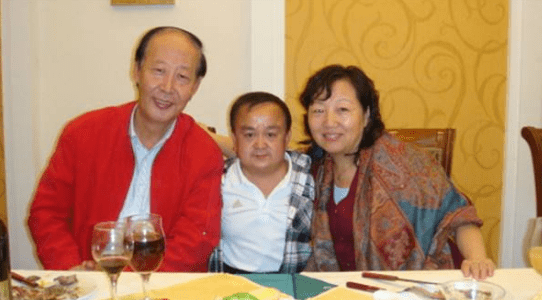 原创小阴蚀王张伸娶小18岁娇妻现如今无戏可拍被妻子抛弃