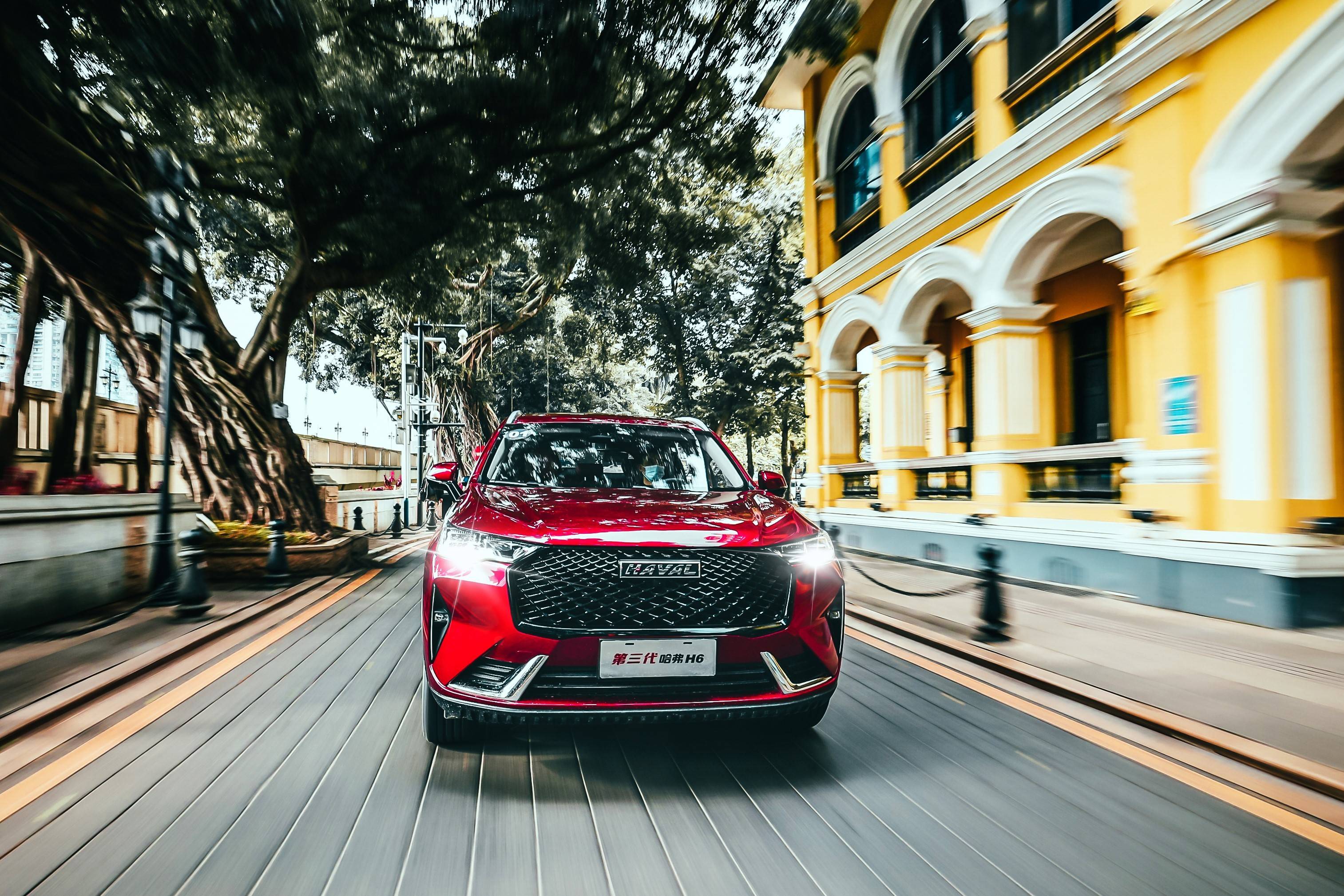 星途tx超能踹门,哈弗h6守得住吗?