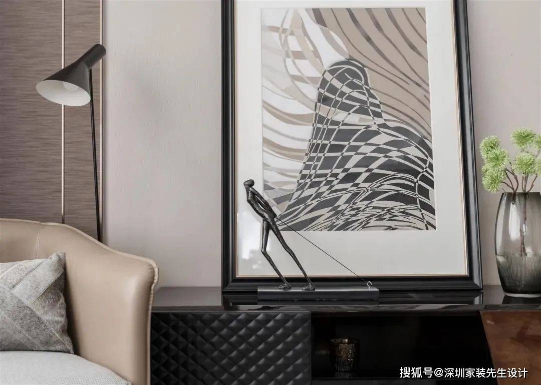 装饰画照明 f7d8bae99cc64cb4b46d868c0b8b10c1.jpeg