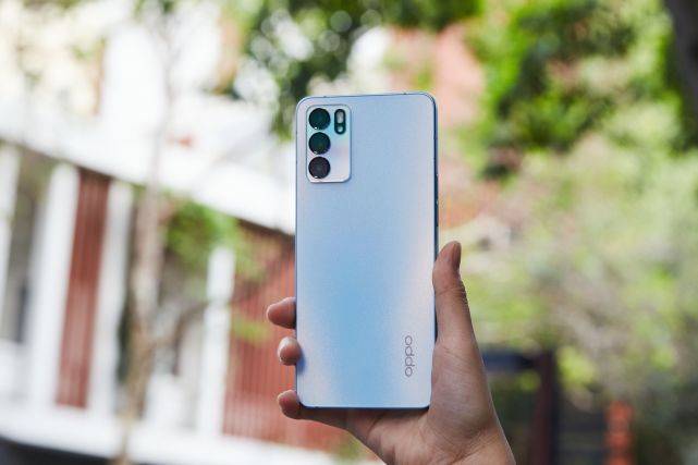 手机|外观天赋点满了？OPPO Reno6亮点全解读，2799到底值不值