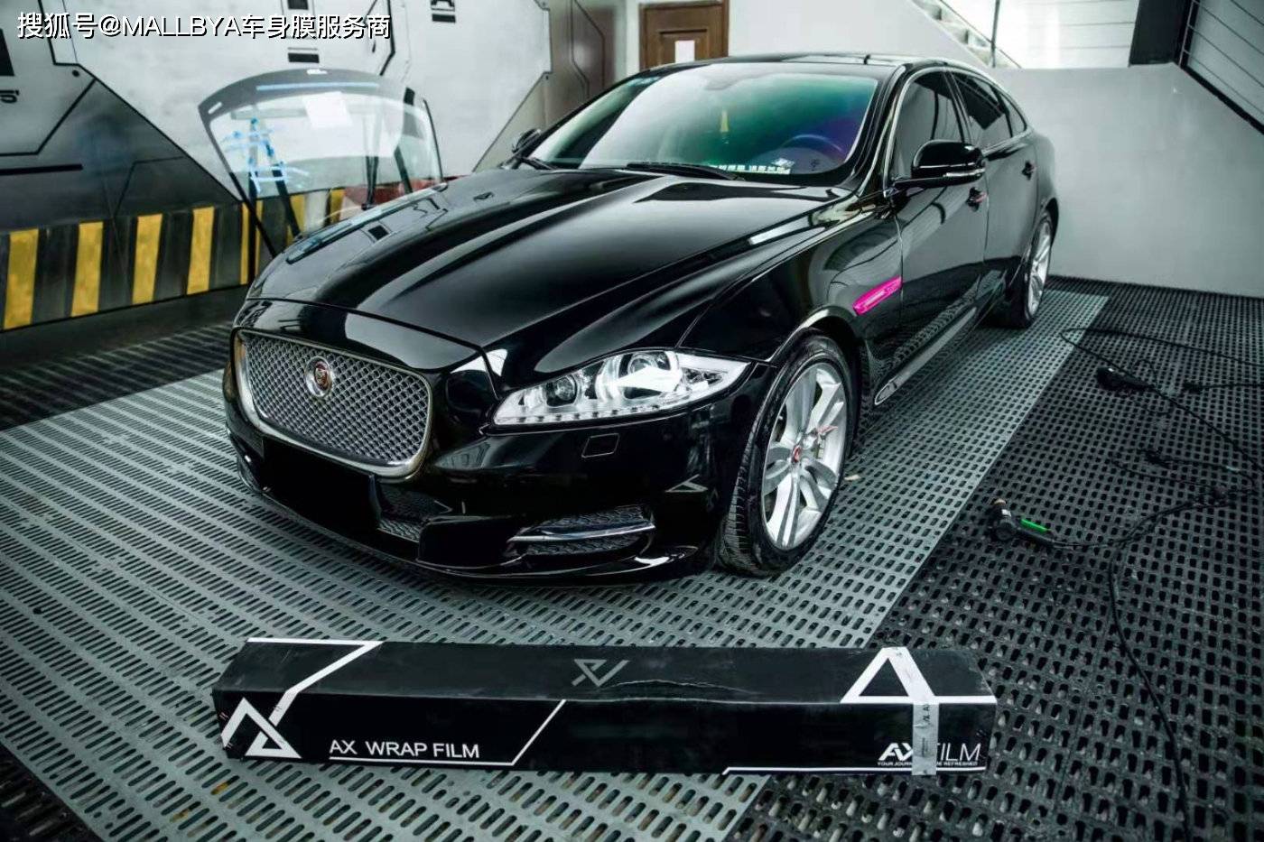 膜呗改色案例:捷豹 xj改色了钢琴黑 这颜值谁能比?