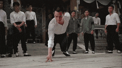 吴京演过的电视有哪些 bfbe23c693454f0b99cdc203f2980b12.gif