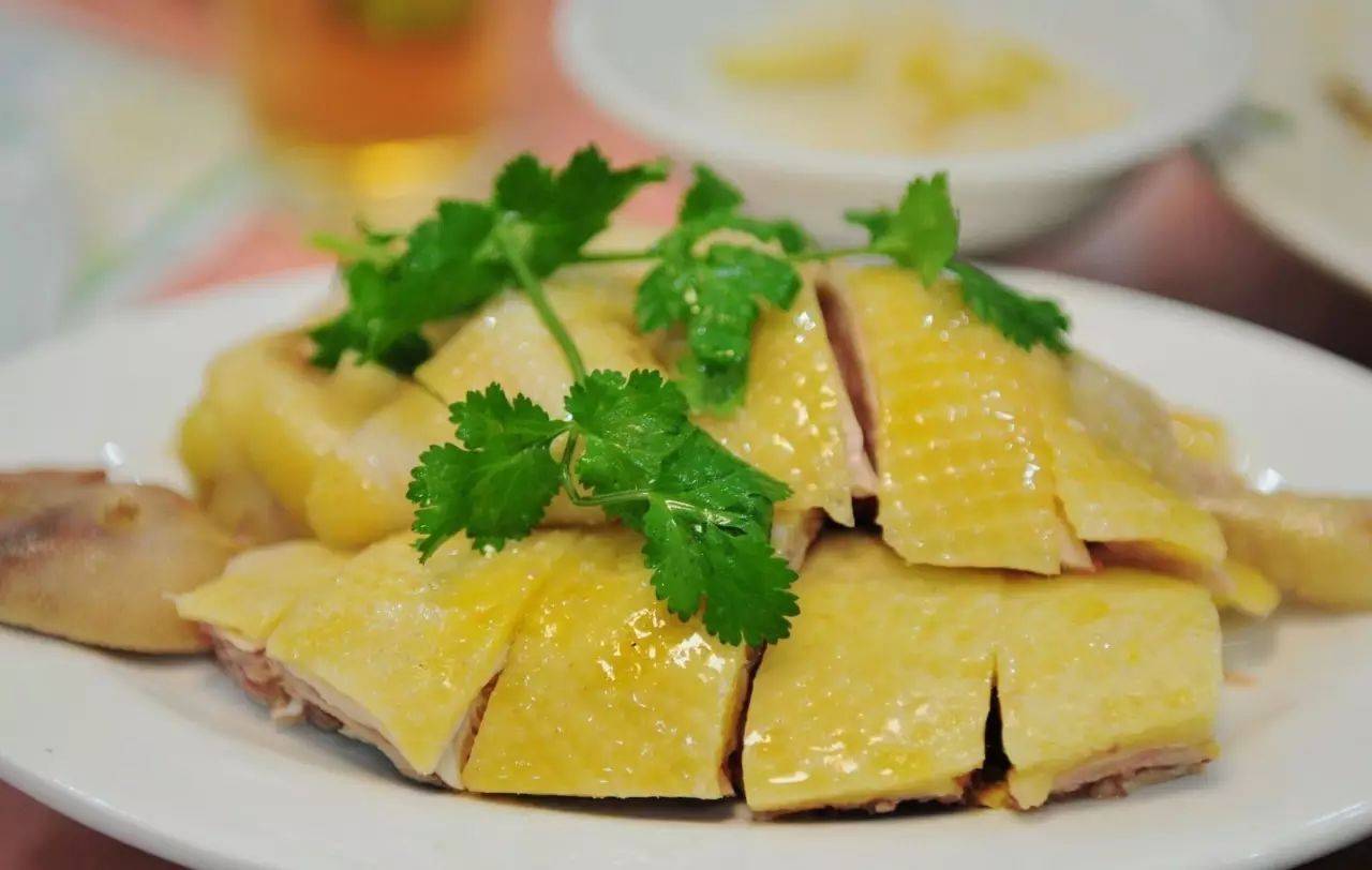 骨中带血的白切鸡在以鲜至上的广东为啥毫无违和感