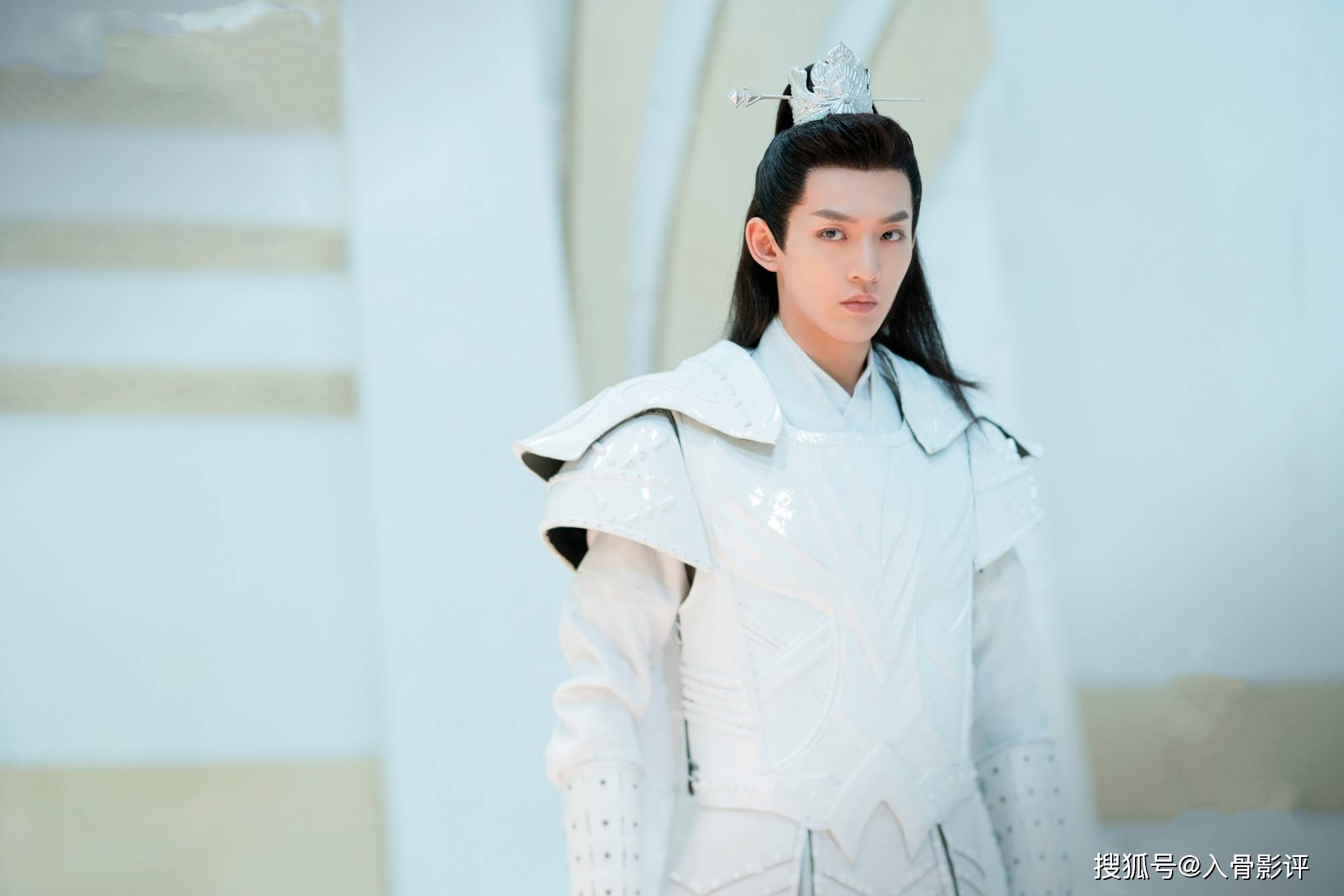 《遇龙》单纯看剧情不错,可惜整体质感太差,劝退太多观众