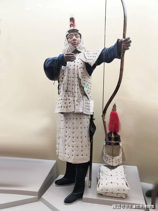 正黄旗在清八旗中的地位,很多人都弄错了,它没你想的那么高_盔甲