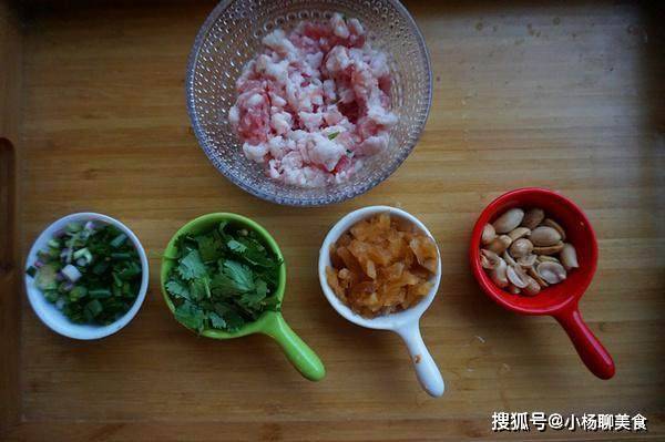 酸萝卜怎么切才好看 286d19967f7b41859614574519335579.jpeg