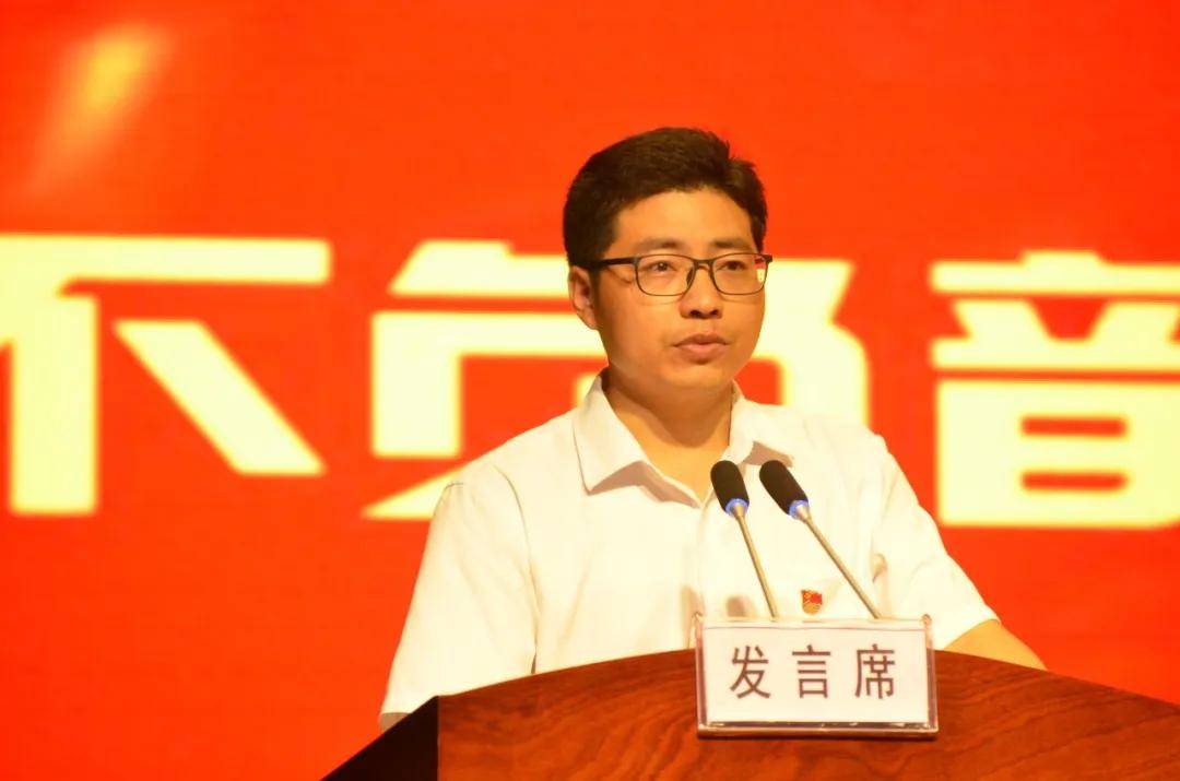 不负韶华奋勇起航垣曲中学召开2019级高三动员会