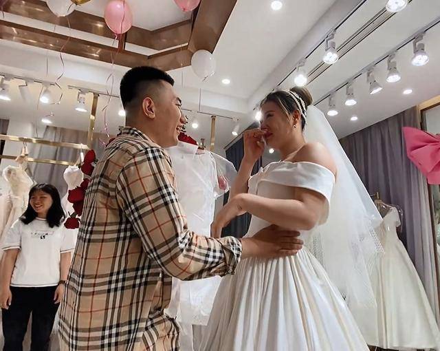 婚纱照求婚动作_求婚婚纱照(3)