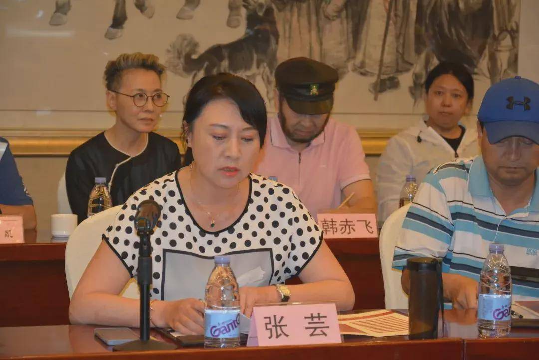 张芸内蒙古师范大学新闻传播学院副院长,教授,博士生导师:这是一部