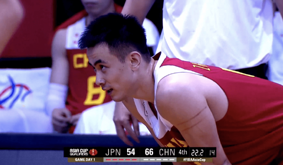 原创上海男篮夏训,赵继伟手臂受伤,曾凡博招黑,琼斯无人理