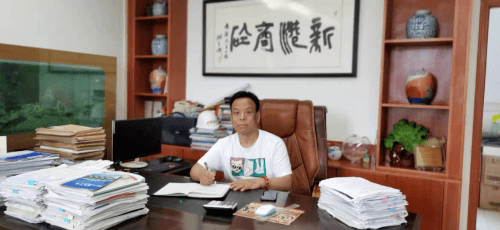 湖北新港：爱心铺就幸福路 