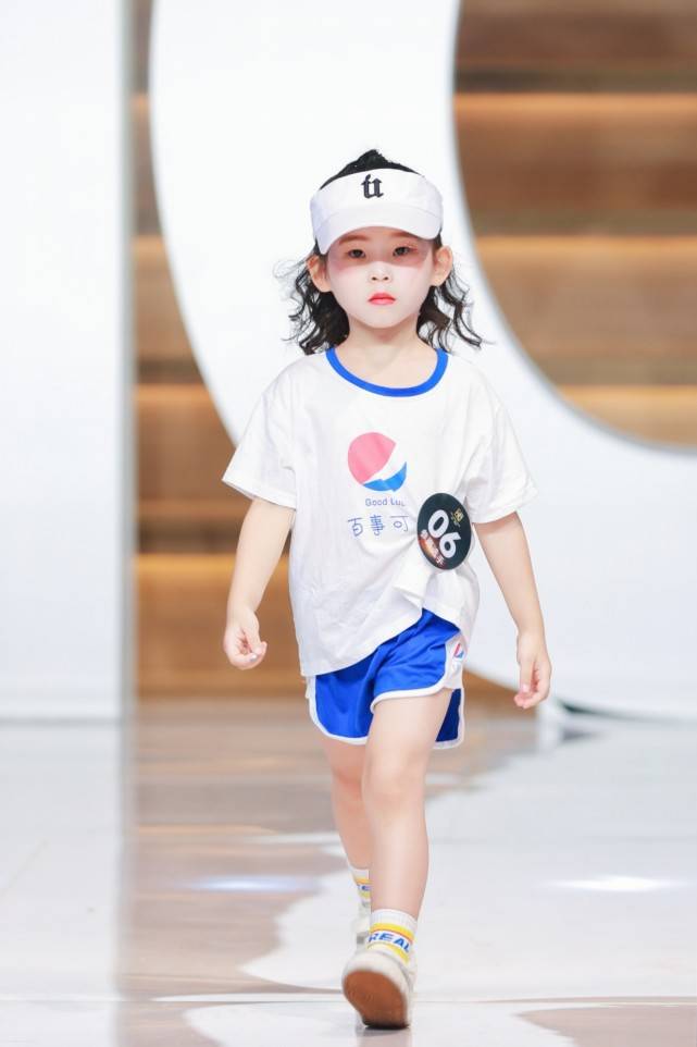 专访第一童星人气之星张诗悦在竞争中学习在学习中成长