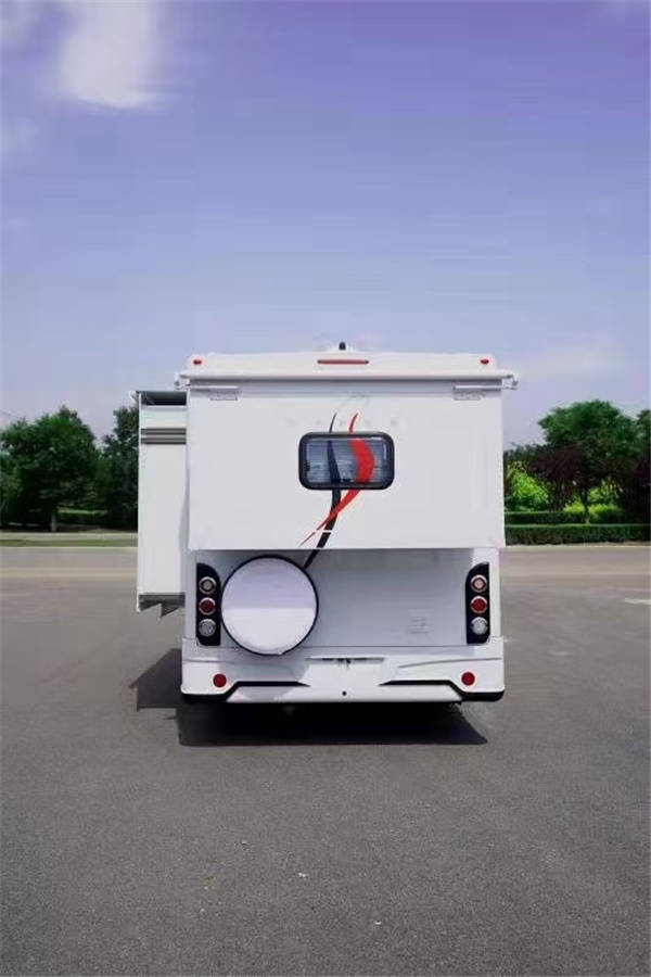 新吉奥发布云游系列双拓展依维柯国六房车首发价4399w