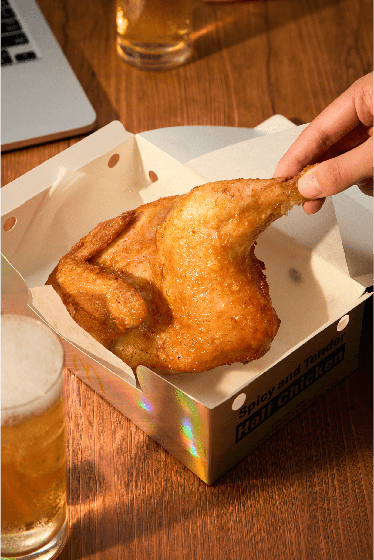 麦当劳中国首款半鸡17点开售,全新组合加码餐饮"夜经济"