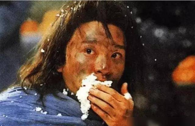 同是出演"乞丐",周星驰头发打结,孙俪流鼻涕,谁注意杨颖了?