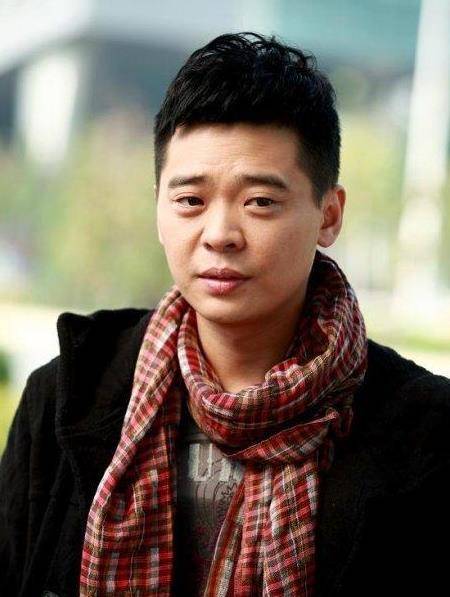 他出道18年不红,娶小11岁娇妻宠成公主,却在生活中几乎低能_林继东