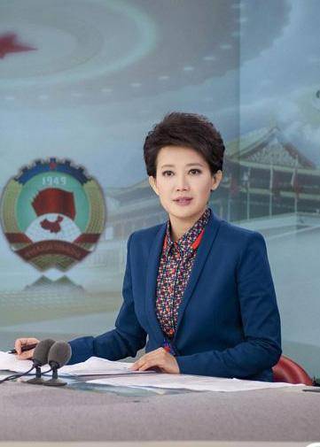 她是央视"最真实"主持人,23年不恋爱醉心工作,如今还是单身_梁艳