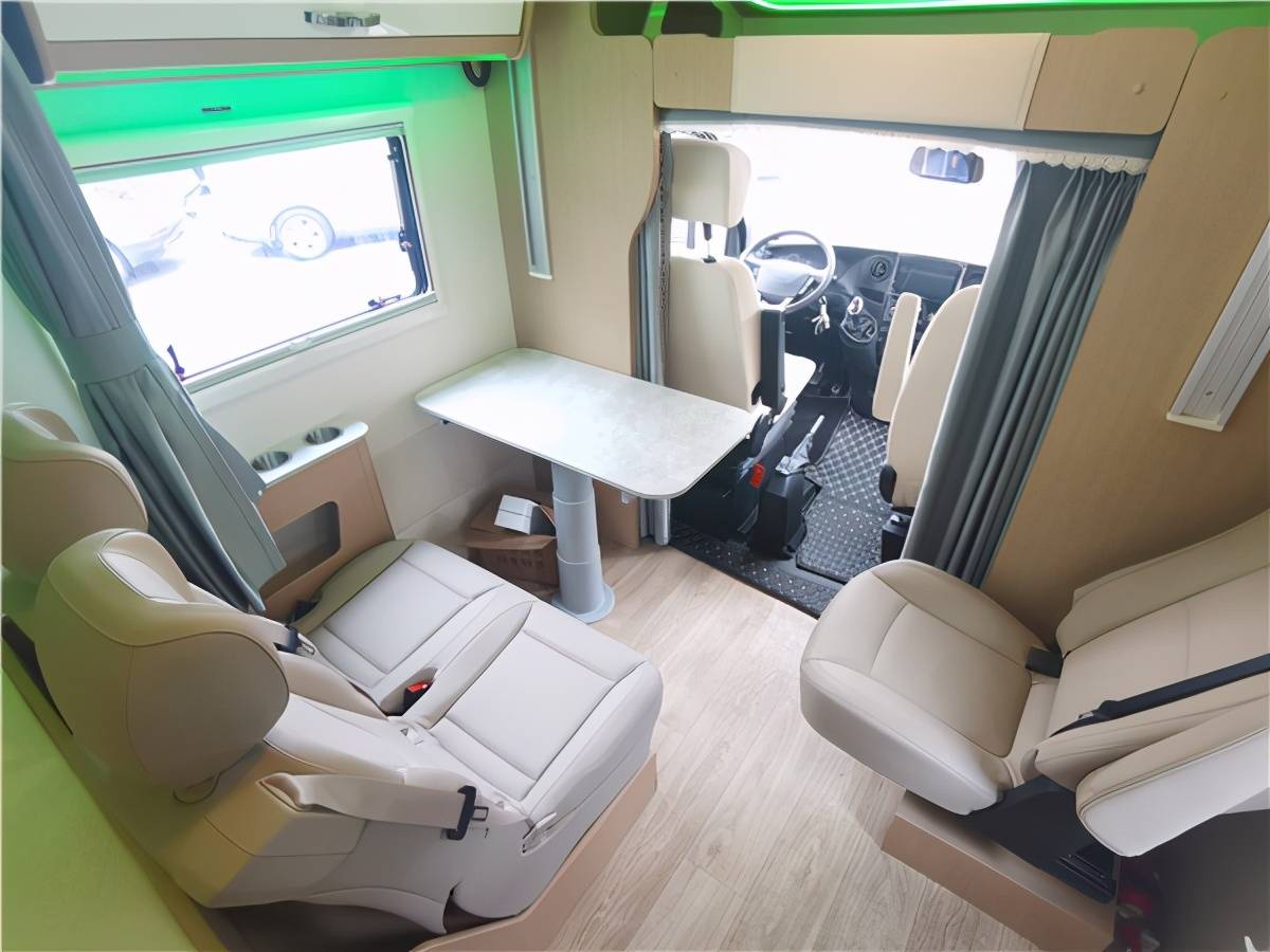 新款铂驰梦想家依维柯t型房车全铝车身意大利idg联合打造