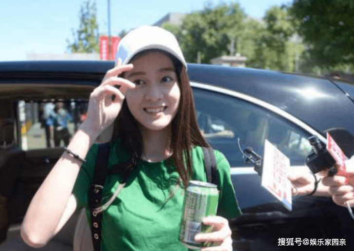 妹妹红遍大江南北,她却甘愿当妹妹经纪人_张雪迎