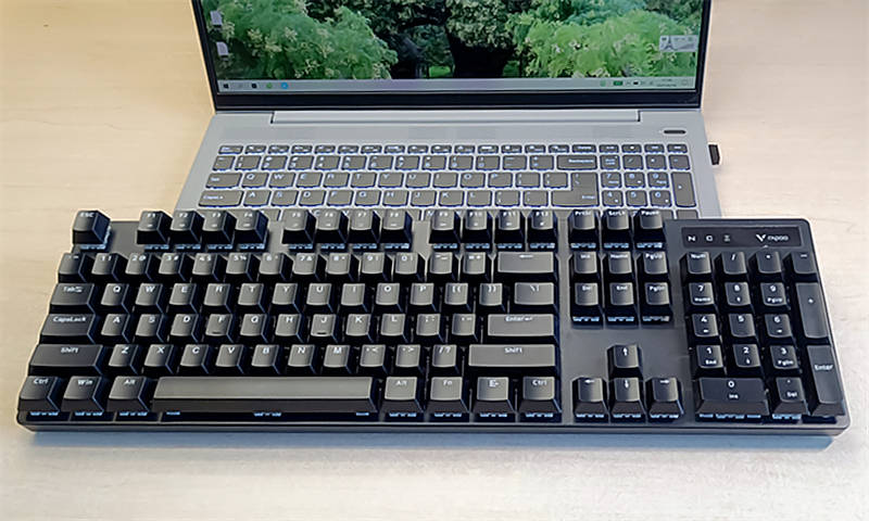国产青轴无线连接104键雷柏v500pro无线版机械键盘测评