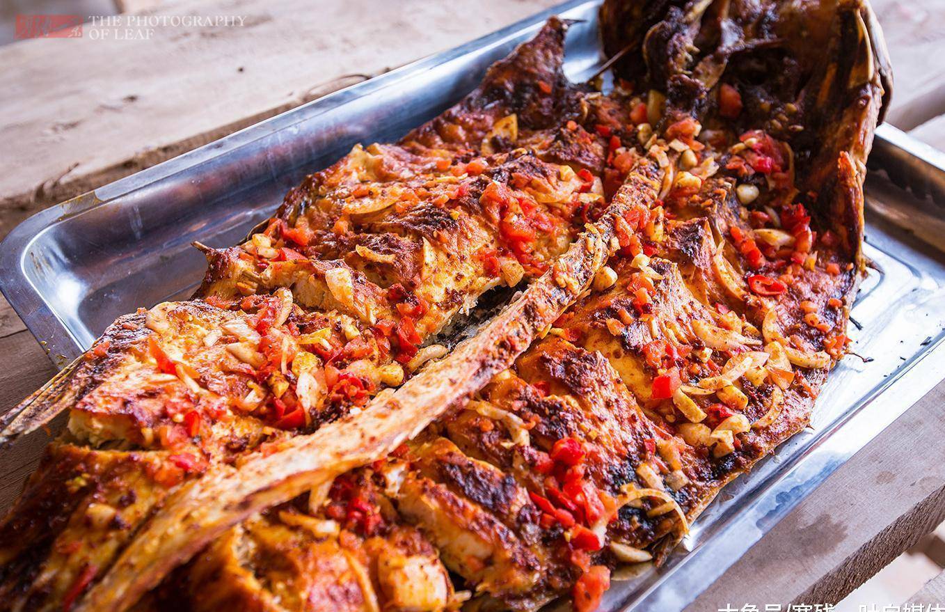 原创吃过新疆巴楚烤鱼才知道什么是烤鱼味我以前吃的都是调味料