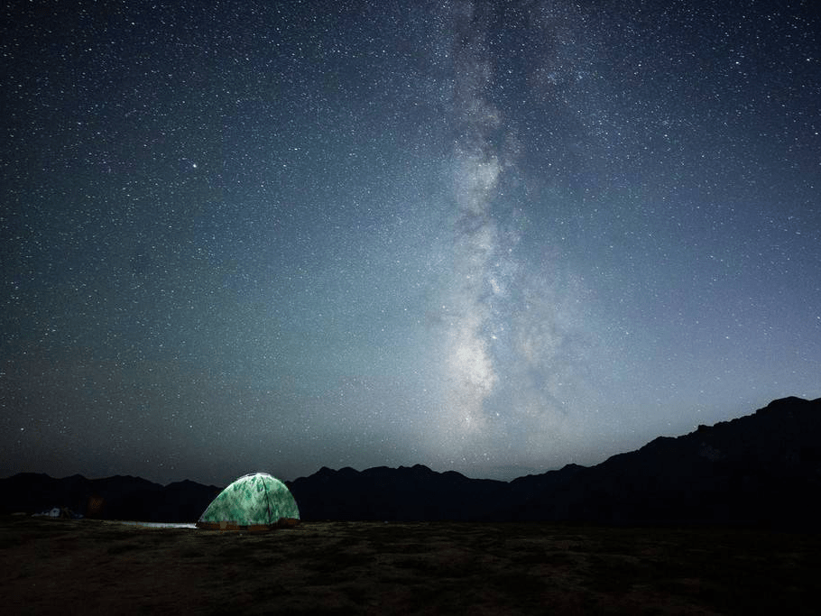 陕西蓝田迎来银河最佳观测季秦岭夜空星河璀璨