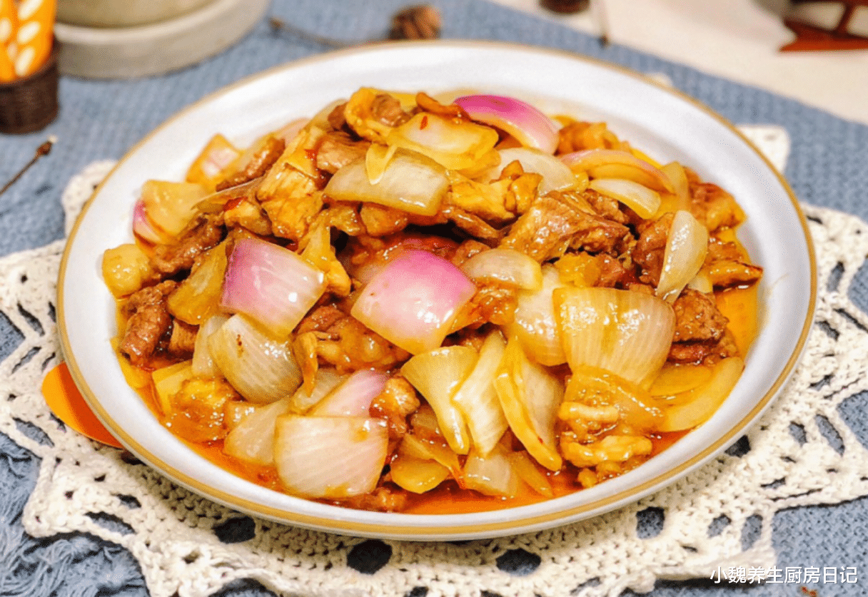 洋葱和它是绝配,简单炒一炒,美味下饭,软化血管,不懂吃可惜了_里脊肉