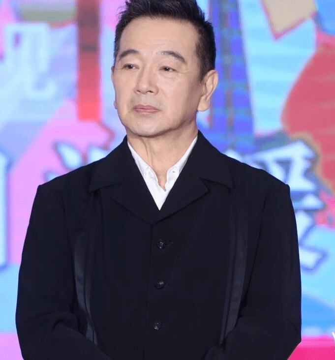 张晨光直播带货后续:买家晒图吐槽定价虚高不值,斥责演员没底线