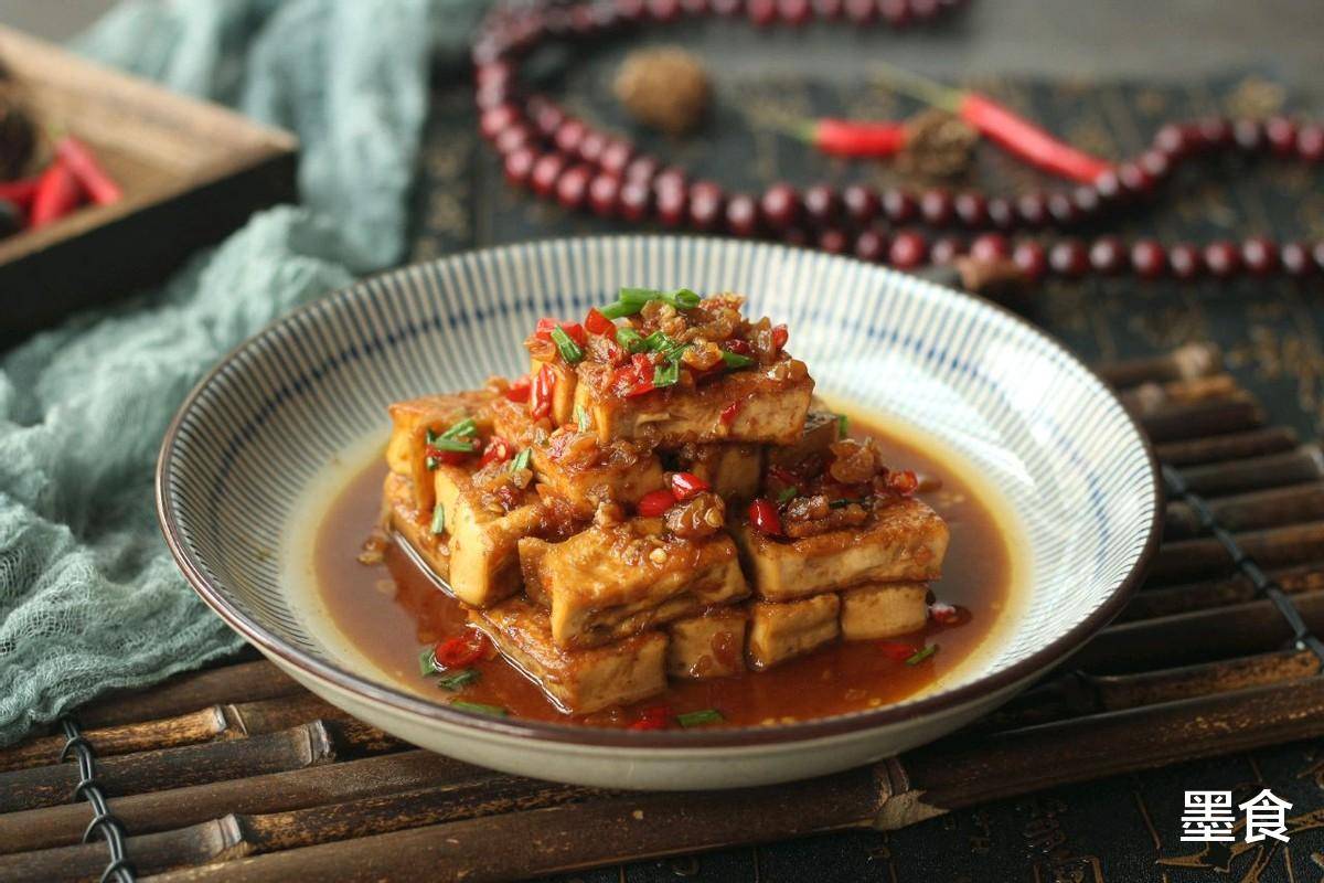 原创豆腐营养又便宜煎好后搭配剁椒好吃又下饭