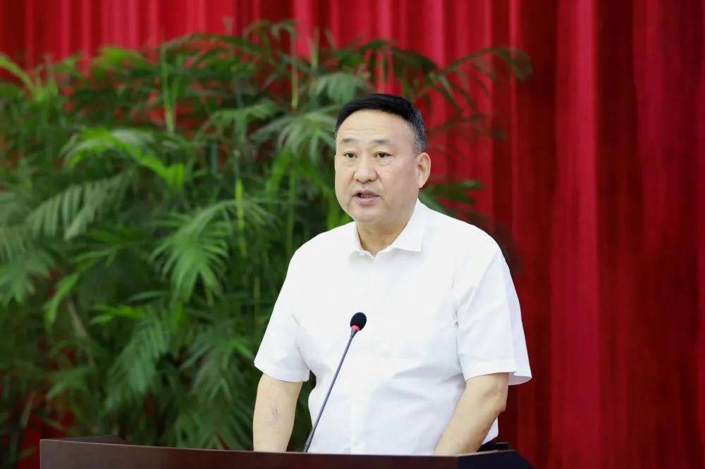 山西高院党组成员,副院长方剑锋以《搭建集约平台 汇聚多方合力 努力