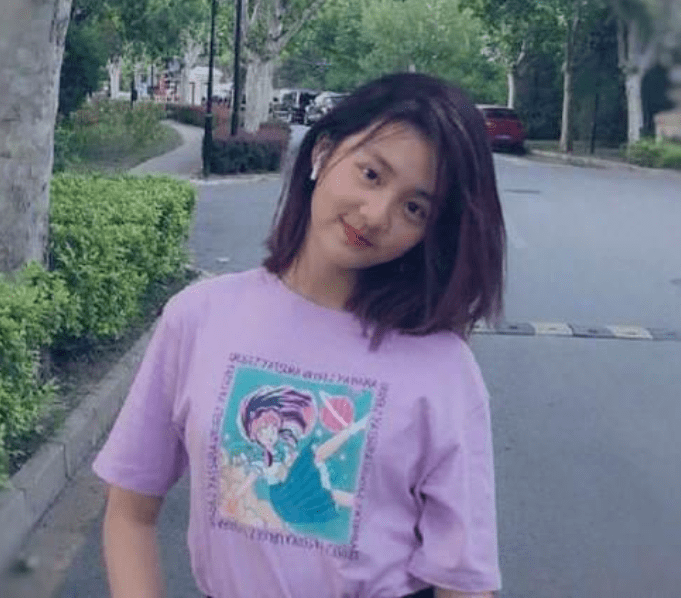 黄磊女儿黄多多,上热搜再次被嘲笑