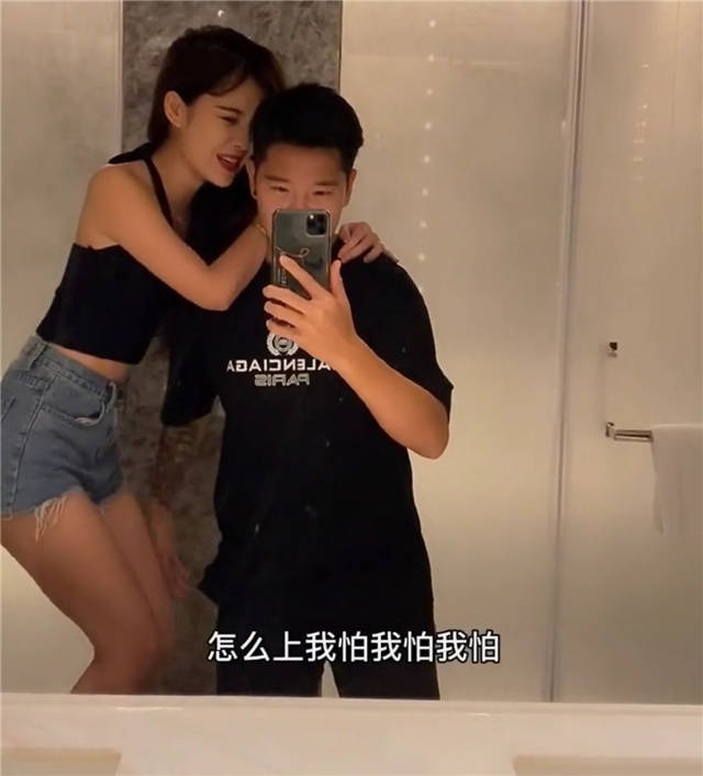 女足名将出柜后被群嘲,身体强壮轻松扛90斤女友,却被贾秀全弃用_李影