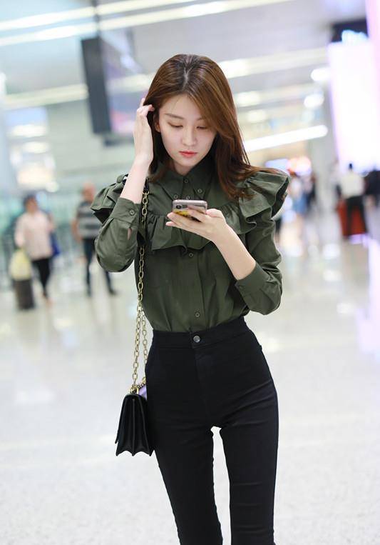 乔欣瘦出新高度,这夸张a4腰秒杀baby杨幂