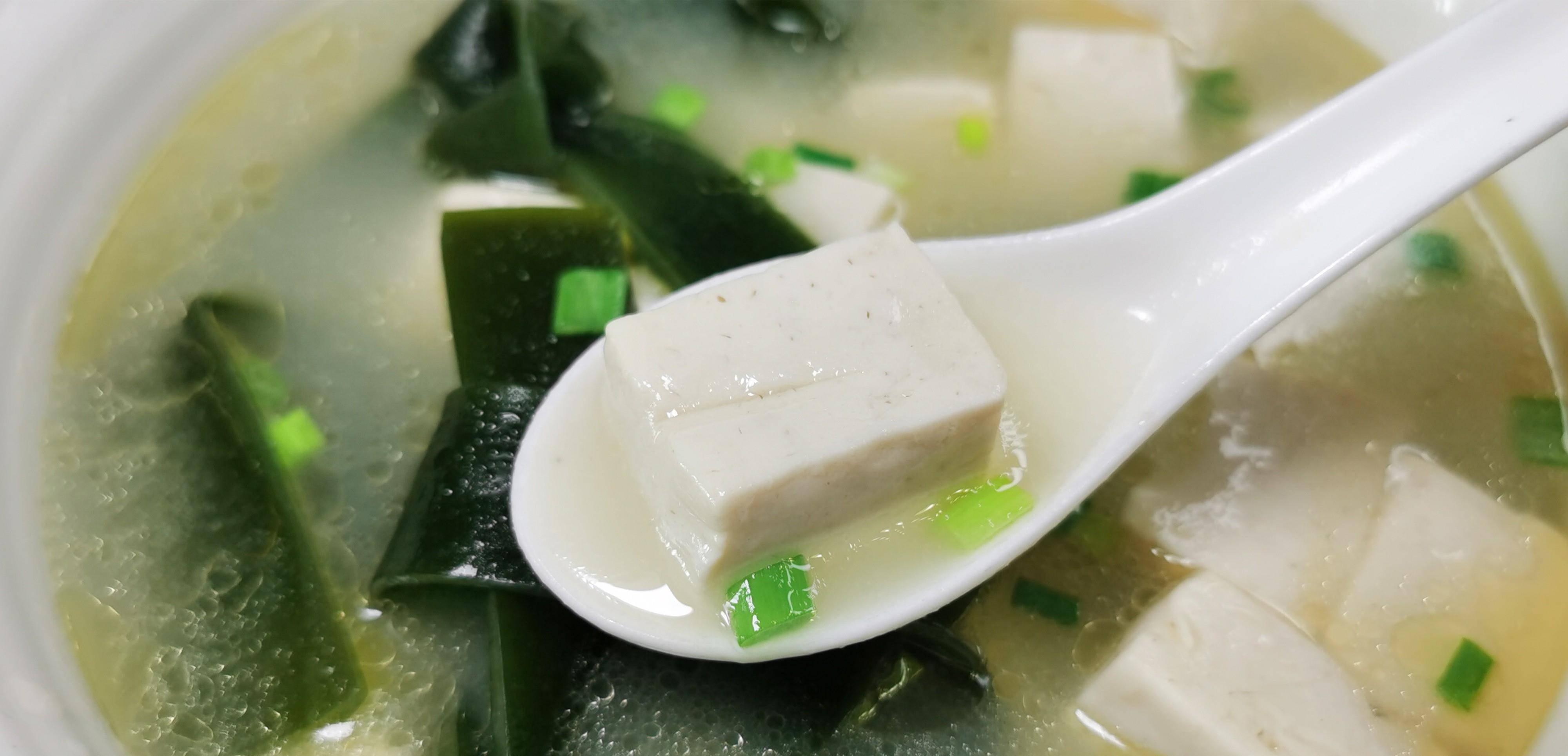 芹菜豆腐汤的做法