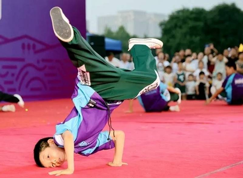 西安市百名群众体育推广"运动达人"展演活动举行_太极拳