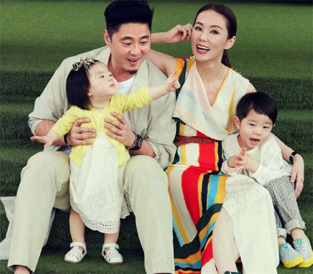 原创知名美女演员，嫁小三岁二婚男，婚后儿女双全生活甜蜜幸福