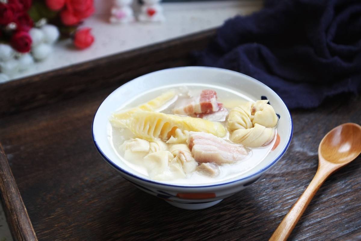 原创上海特色腌笃鲜,汤汁浓郁又鲜美,咸鲜入味,全家都爱吃